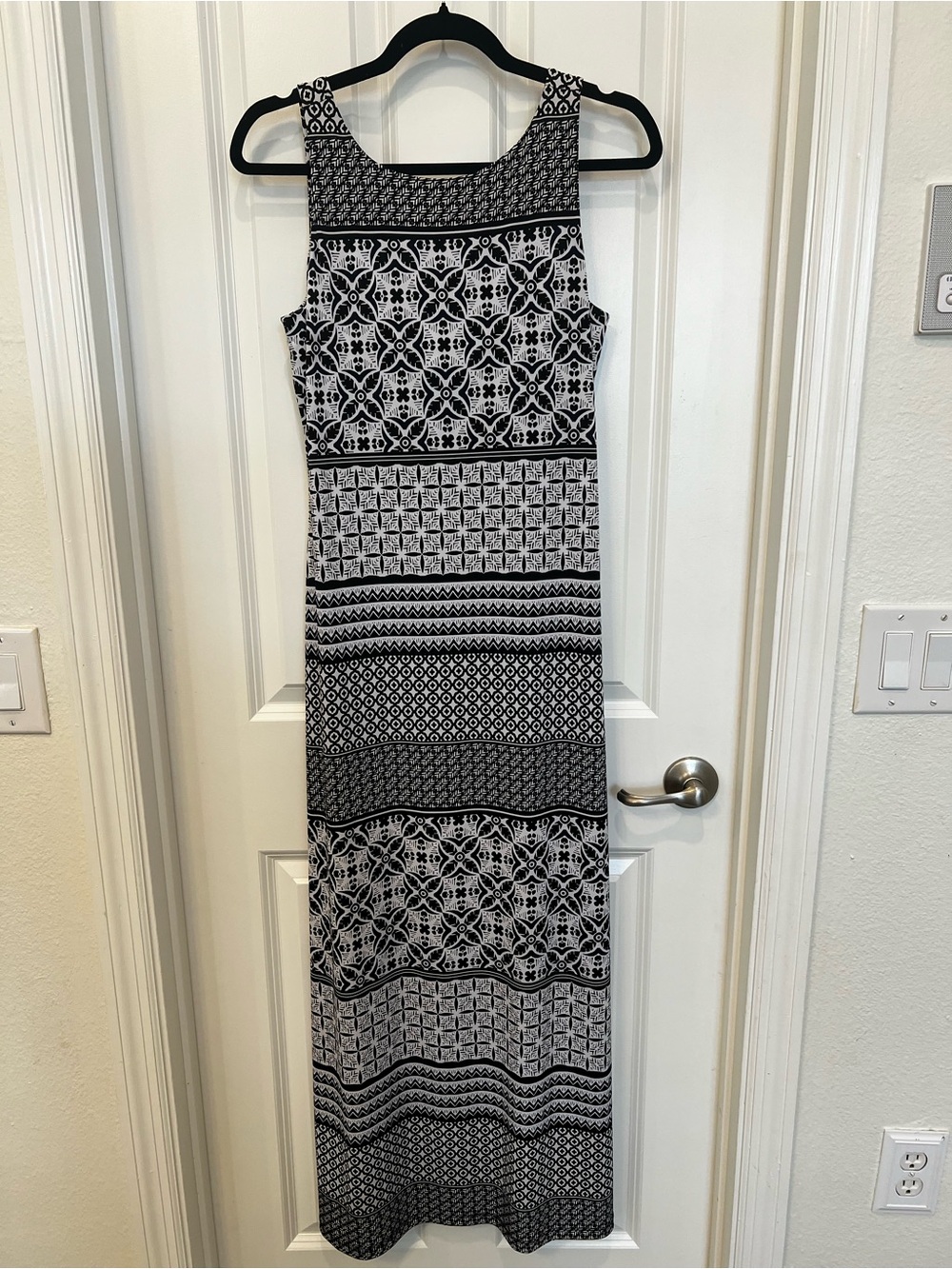 Tommy Bahama Black and White Patterned Maxi Dress